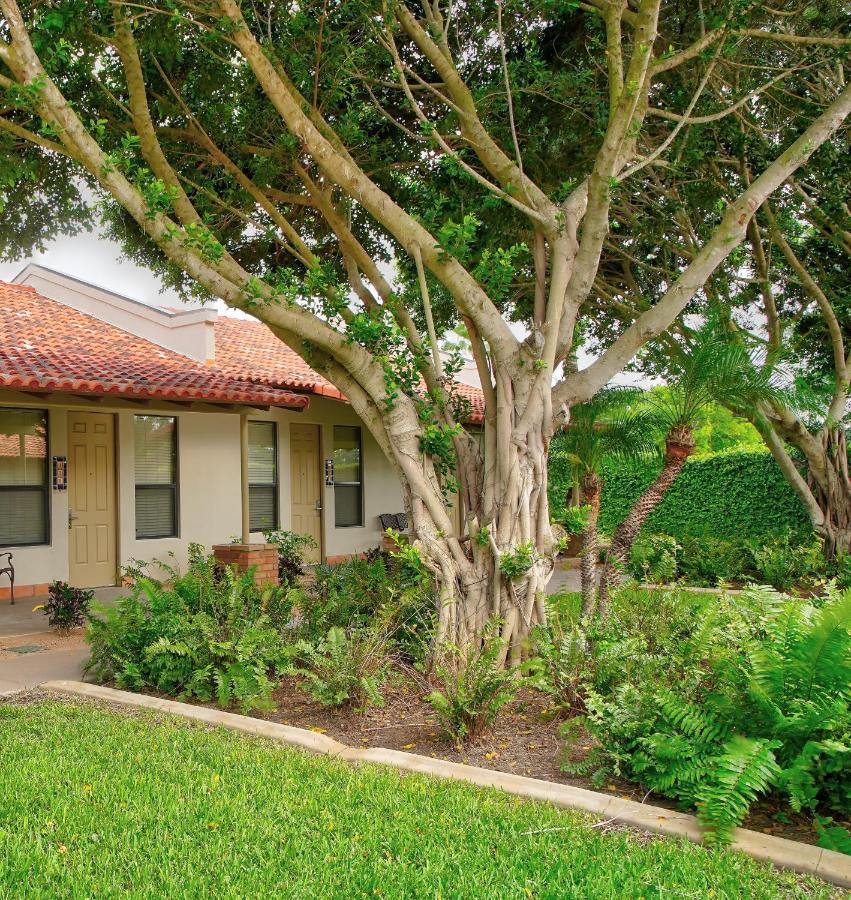 The Bungalows On Shary McAllen Exterior foto